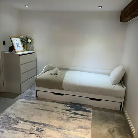High End Luxury Townhouse In Jq, 4 Bedrooms, Flat Screen Tv In All Rooms, Free Parking, Near Birmingham City Centre Deposit Required Exterior foto